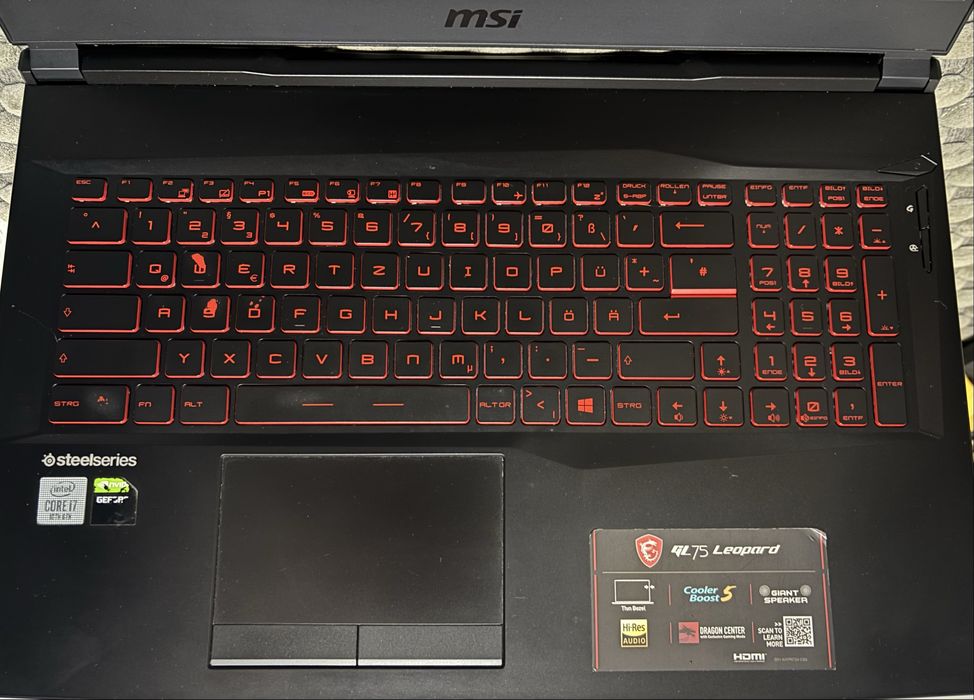 Лаптоп MSI GL75Leopard 10SX
