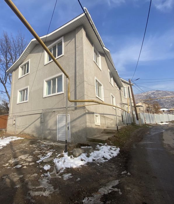 Продам 2х этажный дом