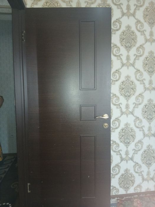Продается двери 6 штук договорная