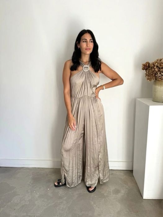 Zara нов сатенен гащеризон
