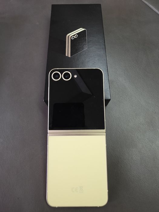 Samsung Z Flip 6 с гаранция