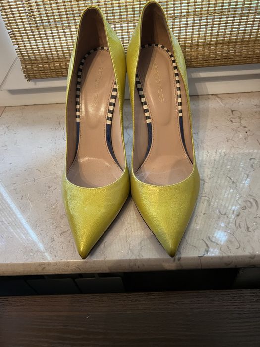 Обувь 38 или 39 размер