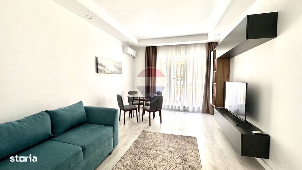Apartament 2 camere Cosmopolis Q17 vedere la piscina