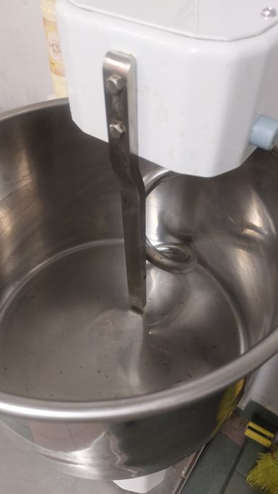 Спирална тестомесачка 10 литра