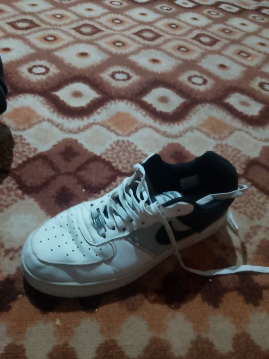 Продам кросовки не дорого