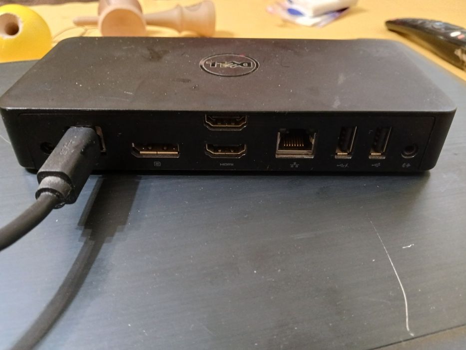 Vand dock station Dell D3100