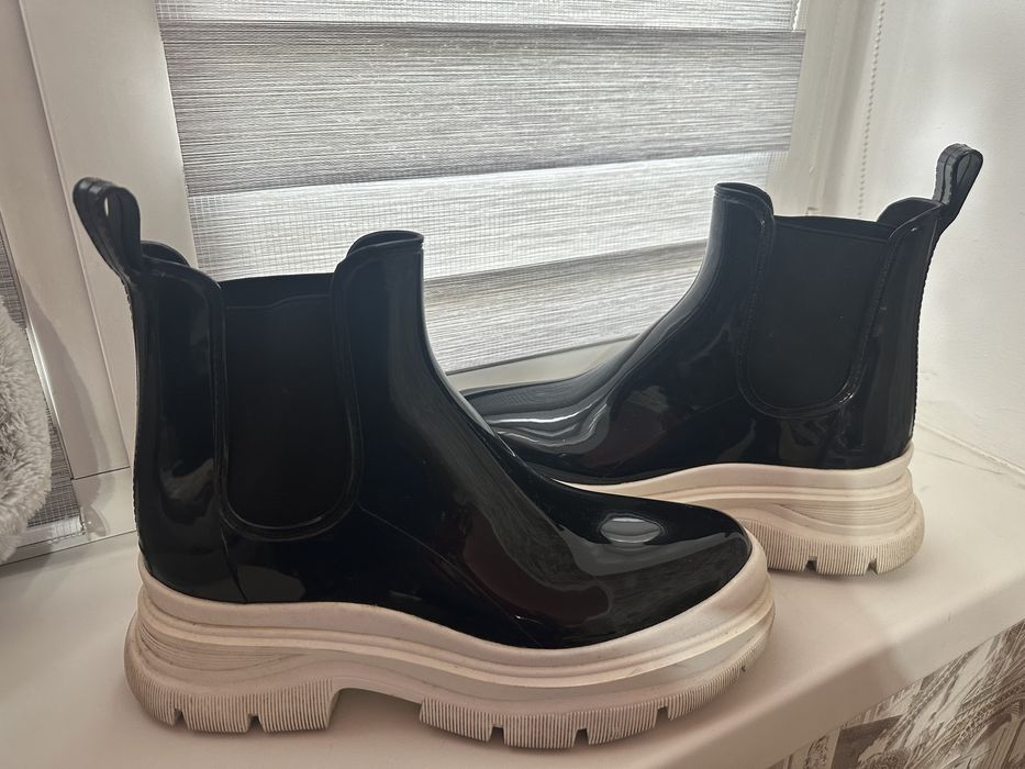 Резиновые полусапожки