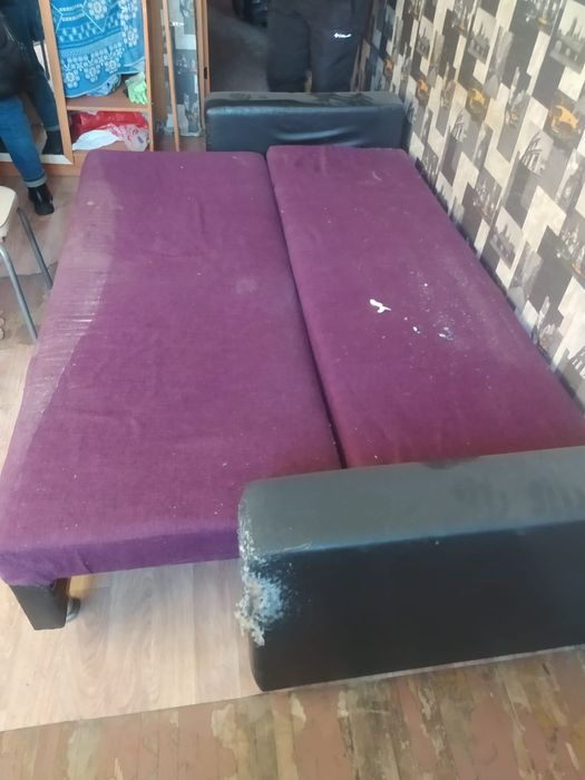 Кровать, диван для спальни