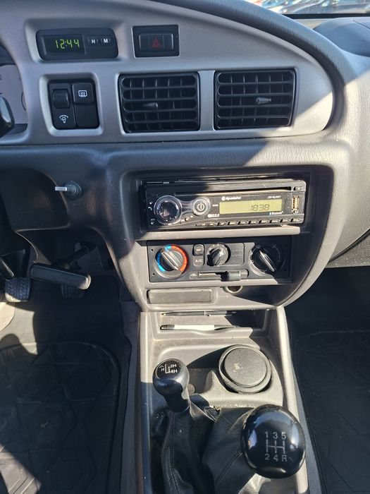 Vând Ford Ranger 4x4 Climă