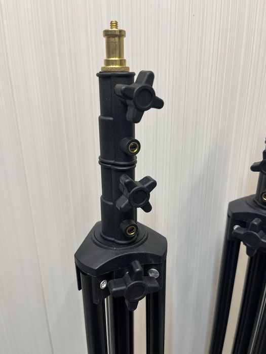 Стойки для света Godox