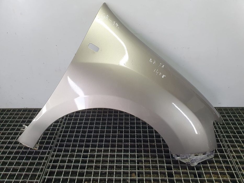 Aripa dreapta fata Dacia Sandero 2 (2013 - 2016) 1.2 benzina D4F 732