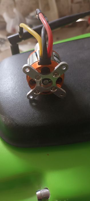 Безчетков мотор 3536/1000kv