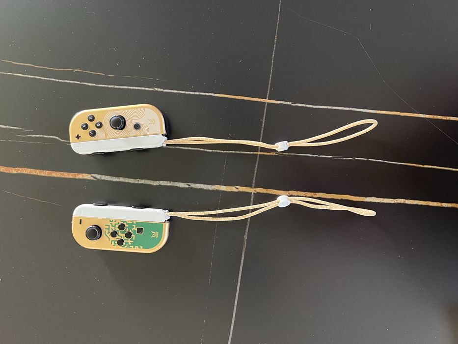 Nintendo Switch – OLED Model The Legend of Zelda™: Tears of the Kingdom Edition