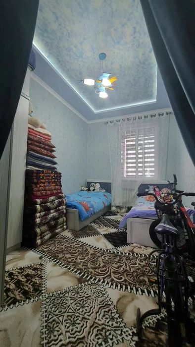 3 xona 2 qavat 100 kvadrat uy sotiladi Gulistonda