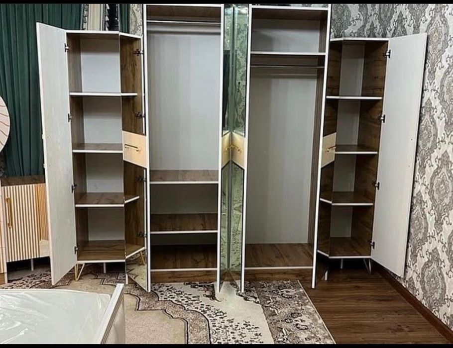 Спальный гарнитур