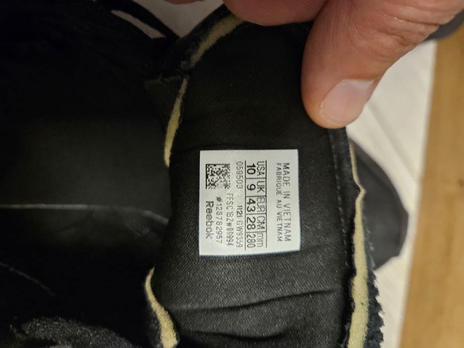 Маратонки Reebok почти нови