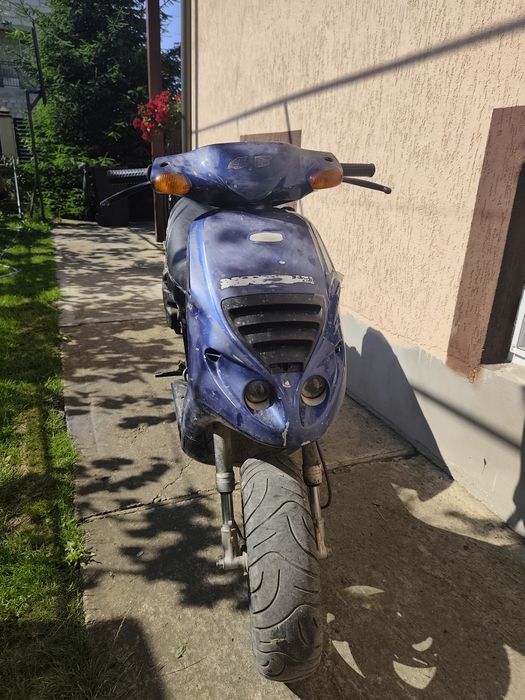 Vând Piaggio NRG