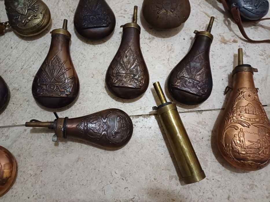 Барутници Барутница възстановка пушка пищов фишеклък