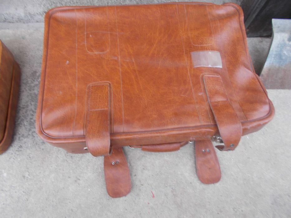Стари кожени куфари от соца