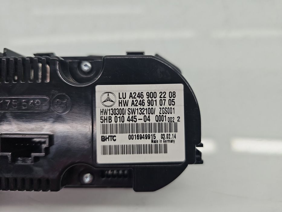 Panou comanda clima Mercedes Clasa A (W176) [Fabr 2012-2018] A24690022