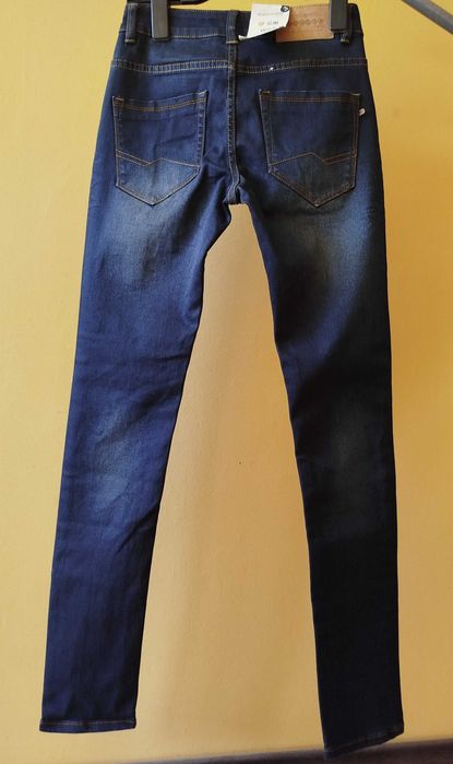 модерни, slim fit, дамски дънки- нови- US 24