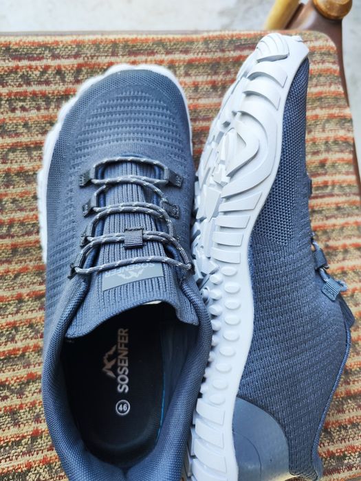 Продавам летни маратонки чисто нови мъжки. 46 N