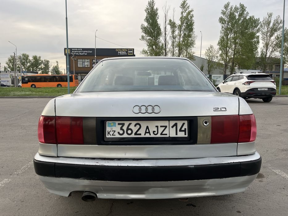Audi 80 b4 серебристая
