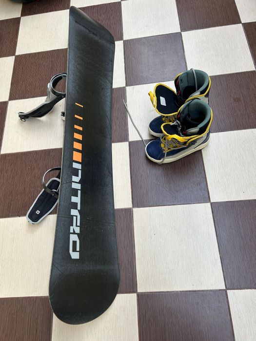 Snowboard si legături Nitro + boots