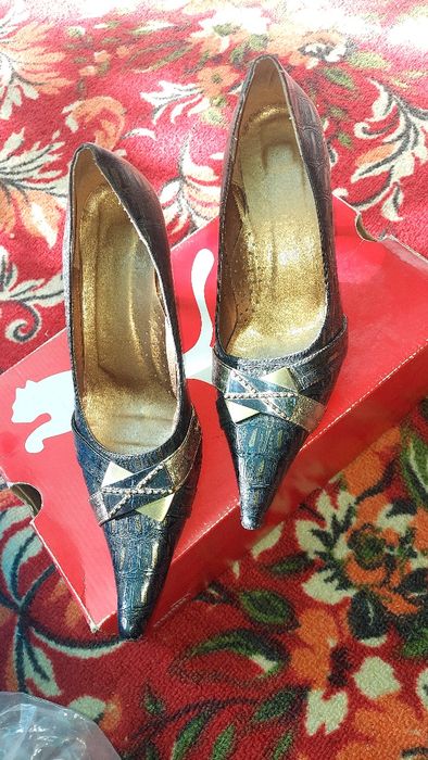 Аёллар оёк кийими хаммаси яхши чет элники