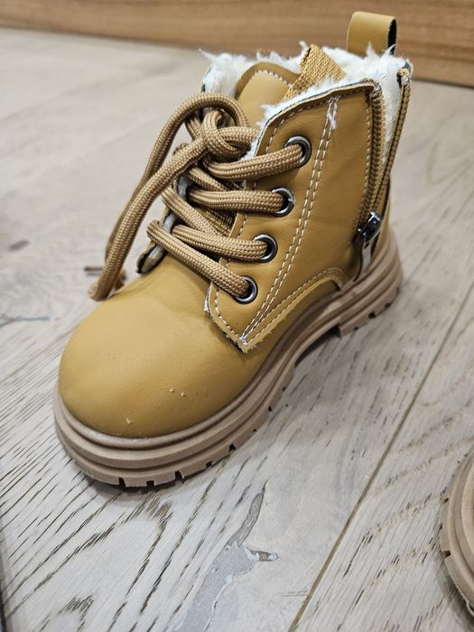 Детски зимни бежови боти 25 номер