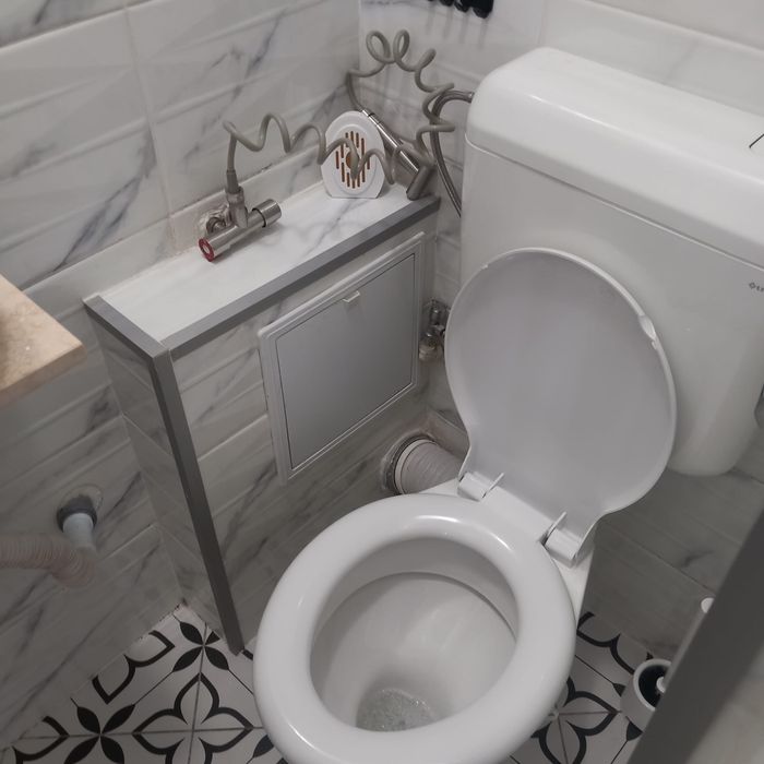 Inchiriez camera de camin cu baie si bucatarie proprie