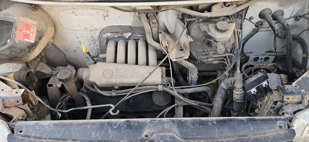 Фолксваген Транспортер Т4 2.4 на части VW Transporter T4 2.4 na chasti