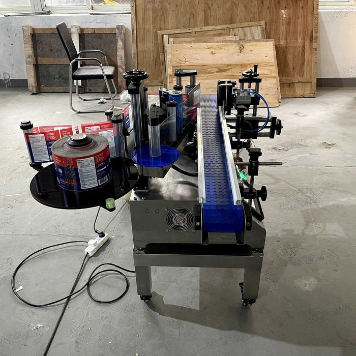 этикетировочная машина, этикетировщик +для бутылок