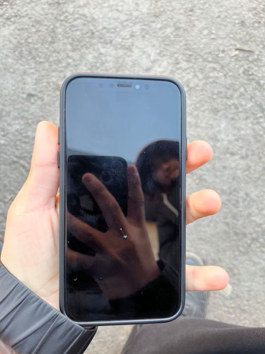 iphone x  продаю