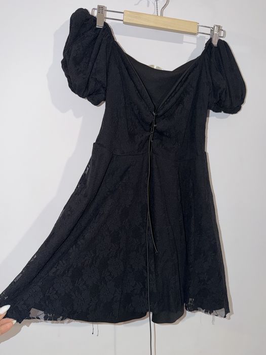 Продавам 8 елегантни рокли