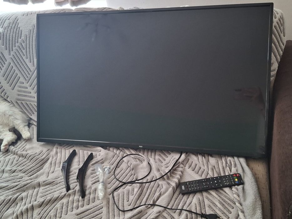 Smart TV NEI 109cm