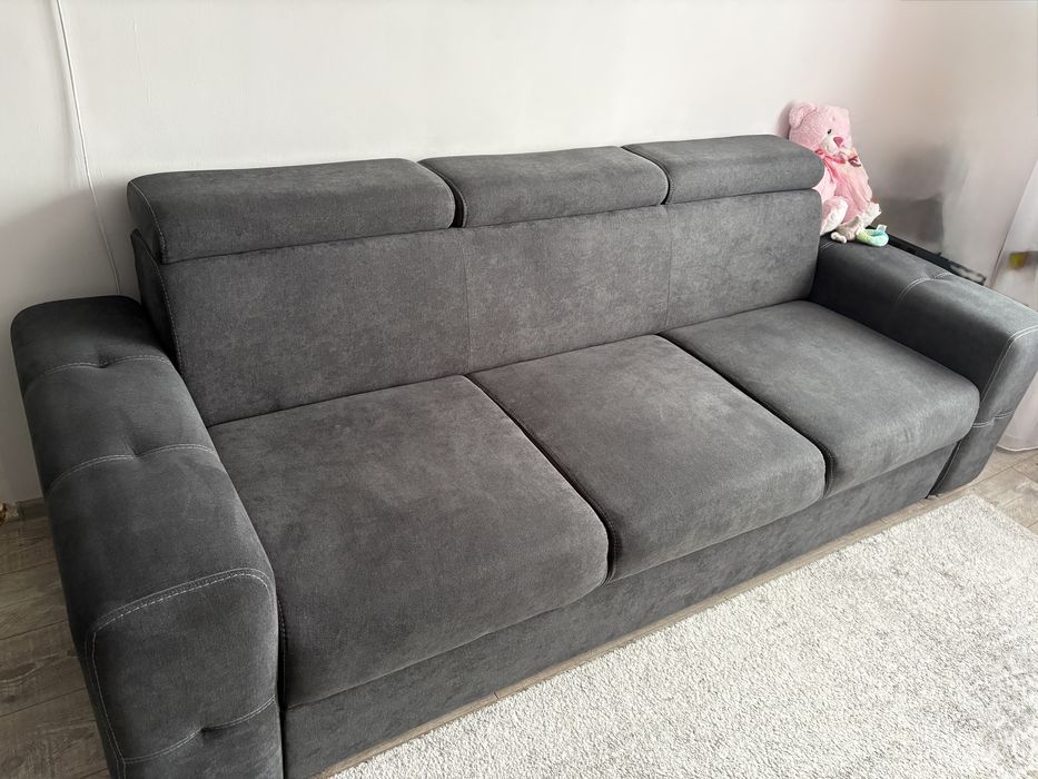 Canapea 3 locuri extensibilă
