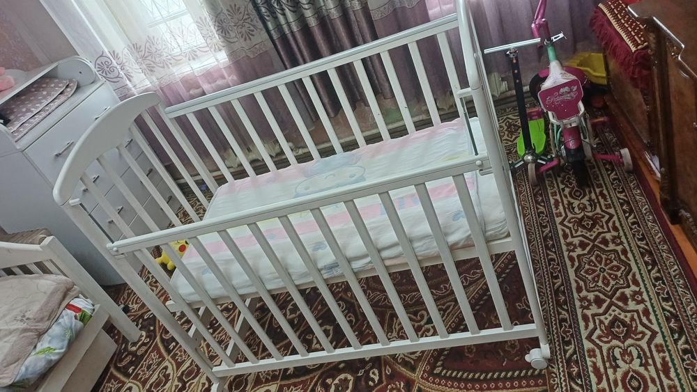 Детская кровать с матрасом