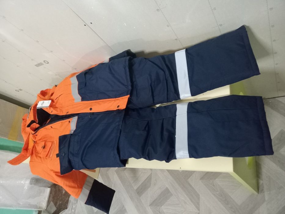 Продам куртку со штанами