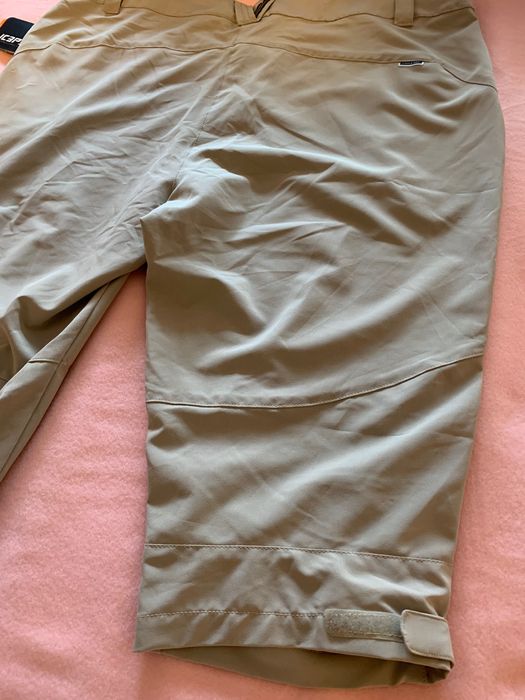 Pantaloni scurți outdoor Mărimea 48