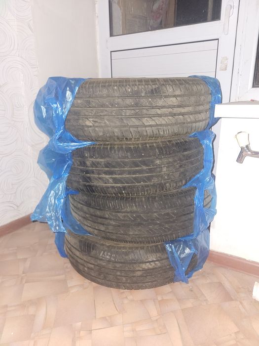 Продам Шины R16 205/65