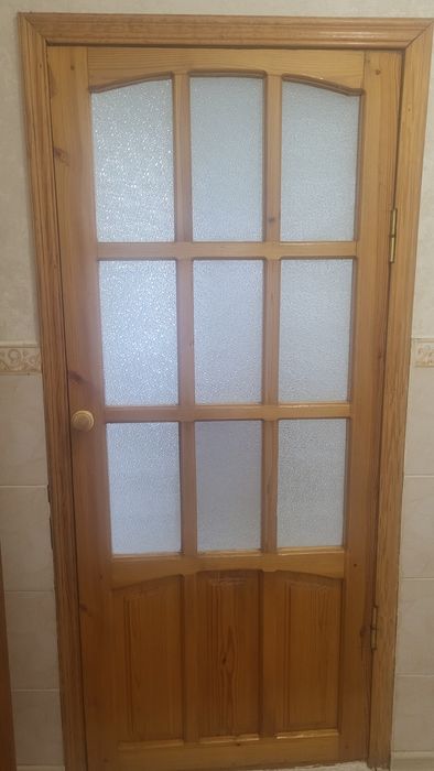 Продам двери дерево