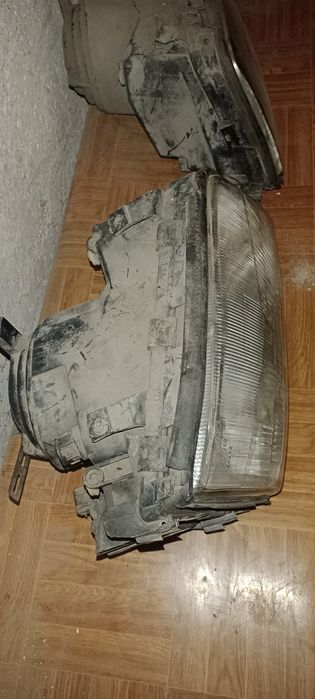 Фары Audi 100 C4