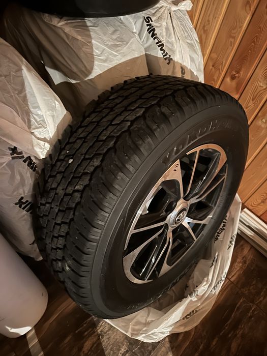 Продам шины с дисками r 18