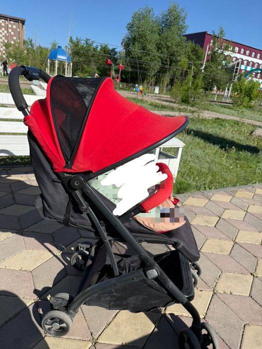 Өте жеңіл коляска сатылады