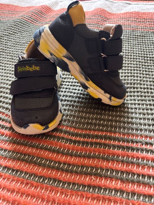 Кроссовки детский