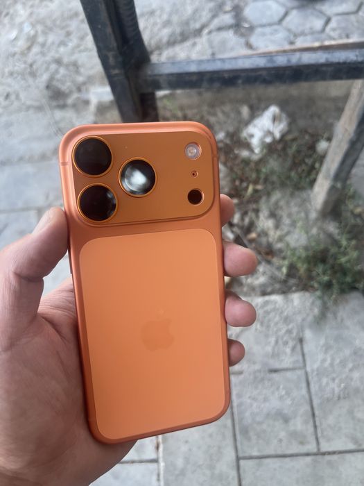 iphone 17 pro в отличном состояний