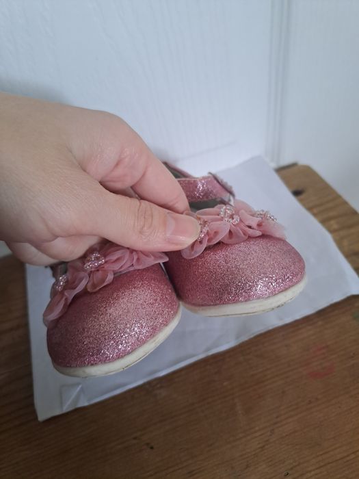 2000. За две пары