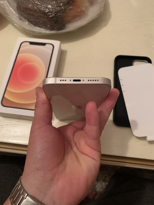 iPhone 12   белый    256гб