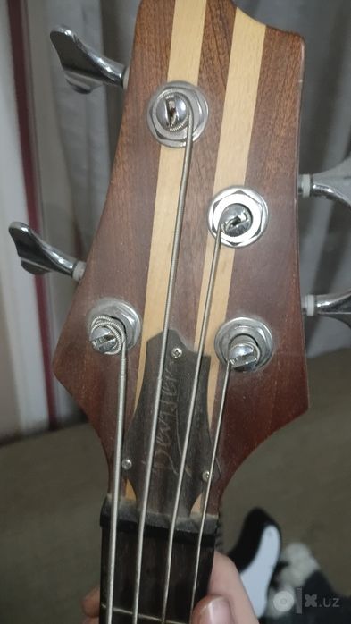 Бас-гитара Deviser L-B50